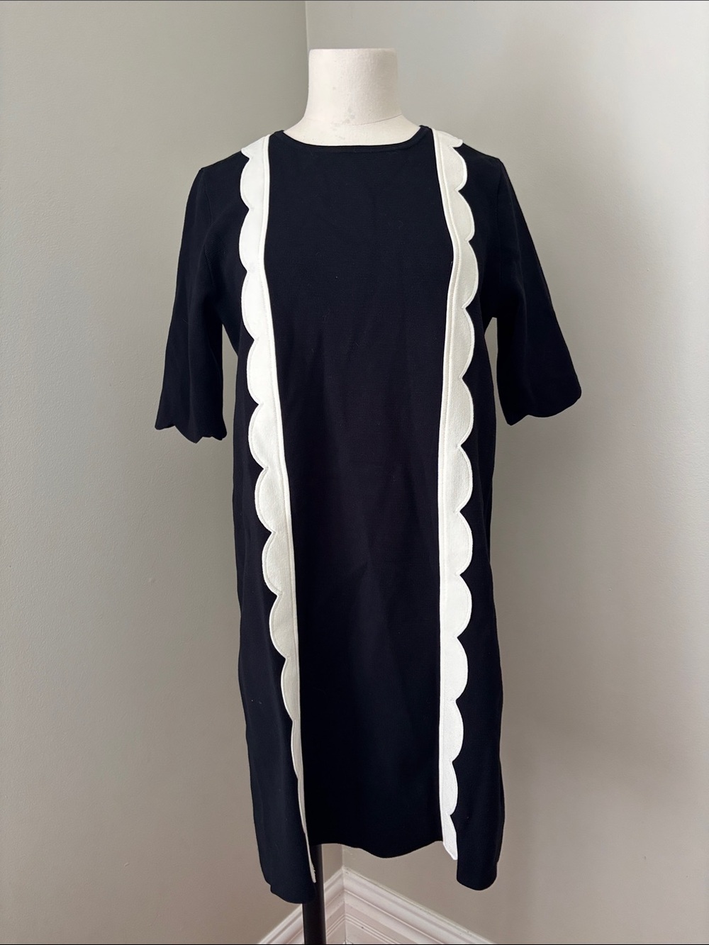 Ann Taylor Black Midi Dress with White Scallop Trim Sz M